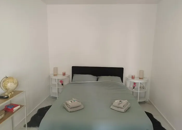 L'anil Garden With Garage Private